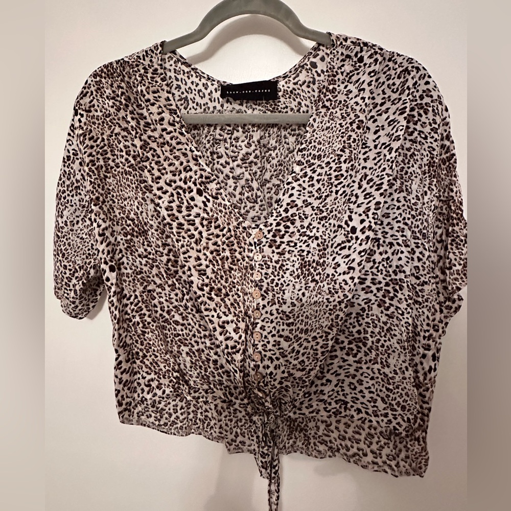 Chic Leopard Print Blouse